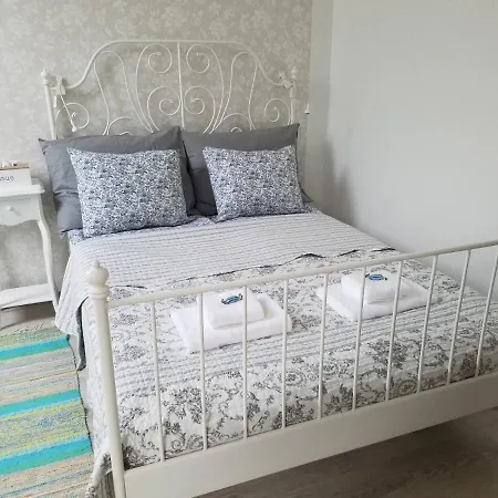 Ohtu Poik In Centre Of *